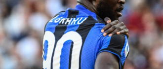 Romelu Lukaku annonce un tournoi de football caritatif pour les enfants.